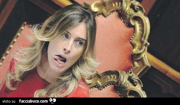 La Boschi con la lingua di fuori