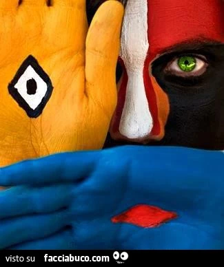 Mani e viso colorati