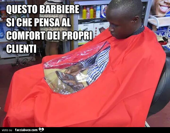 Questo barbiere si che pensa al comfort dei propri clienti